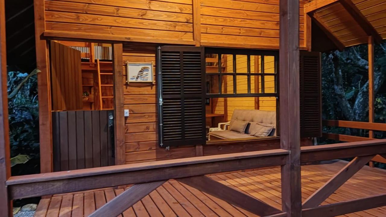 Ada Lodge *